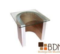 Mesa lateral con cubierta de cristal
