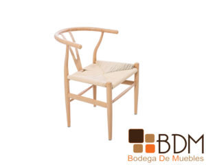 Silla ocasional con asiento tejido color beige