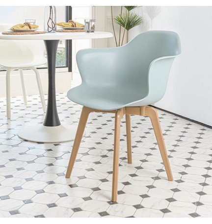 Silla moderna con patas cruzadas y descansabrazos para comedor comercial
