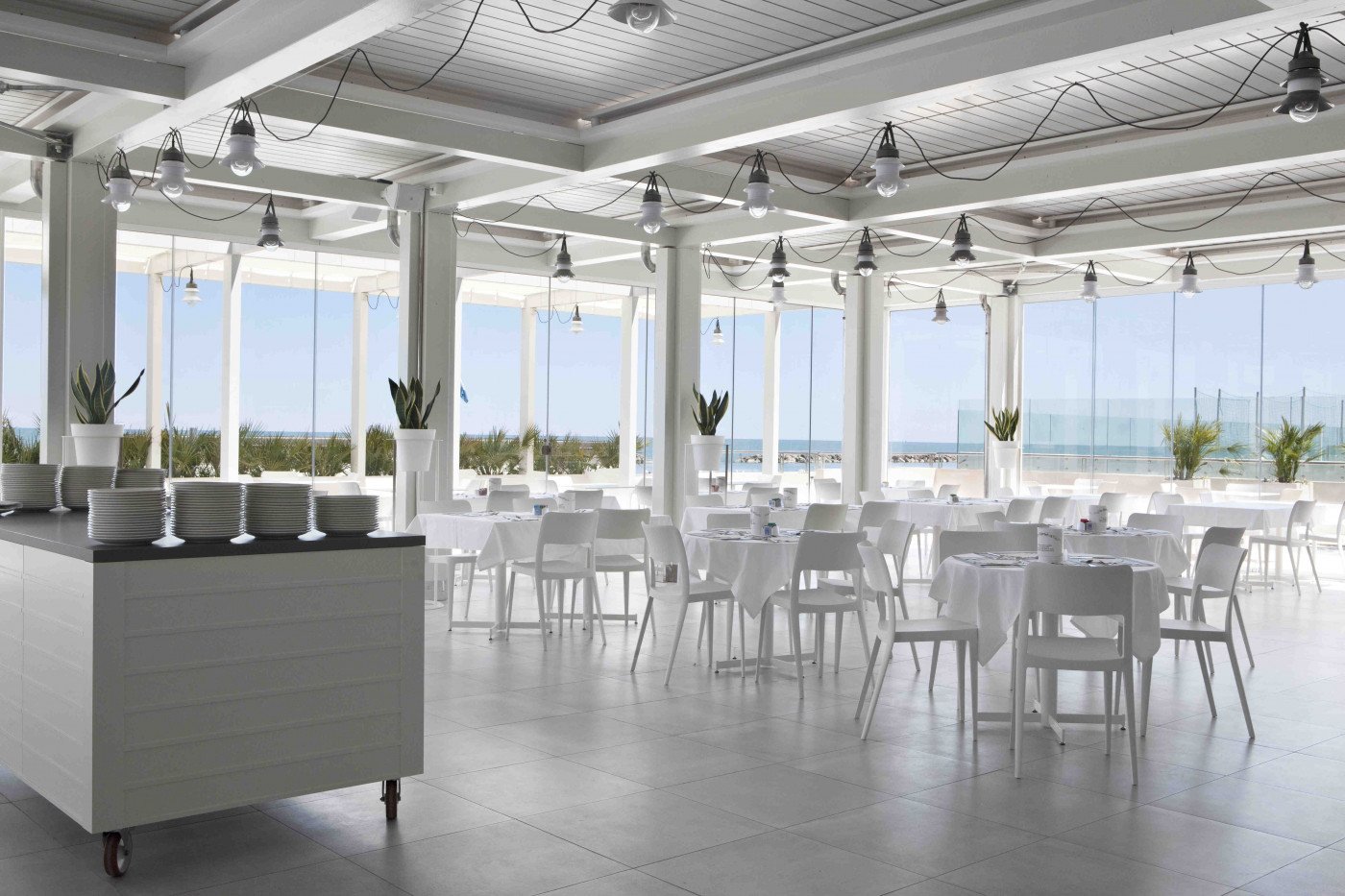 Silla ergonómica de respaldo alto para restaurante Bodega de Muebles